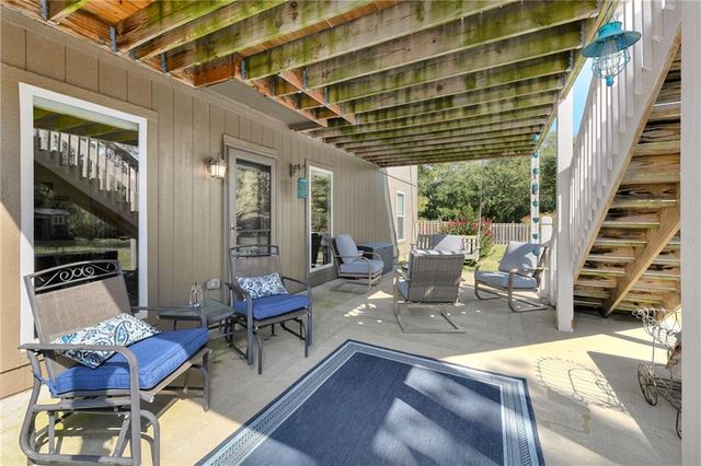 4421 Grand Court, Leavenworth, KS 66048