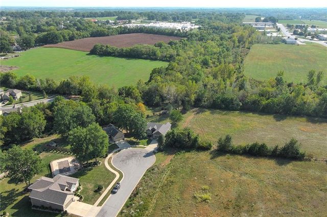 4421 Grand Court, Leavenworth, KS 66048