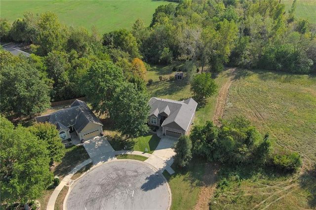 4421 Grand Court, Leavenworth, KS 66048