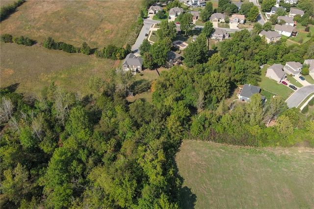 4421 Grand Court, Leavenworth, KS 66048