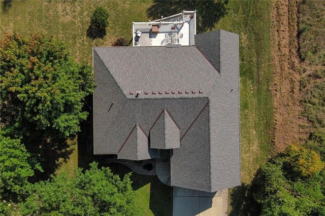 4421 Grand Court, Leavenworth, KS 66048