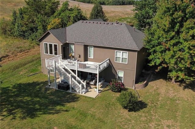 4421 Grand Court, Leavenworth, KS 66048