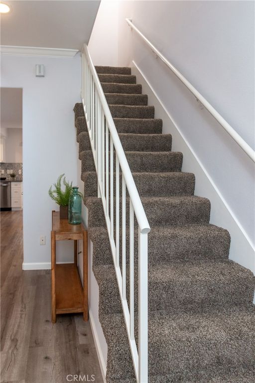 Image 16 of property listing at 11485 Moorpark Street 15, Studio City, CA 91602