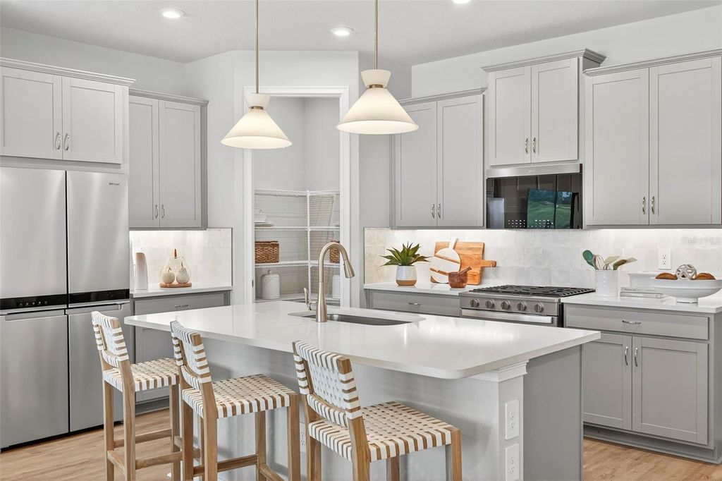 Image 4 of property listing at 13222 OXEYE LANE, Parrish, FL 34219