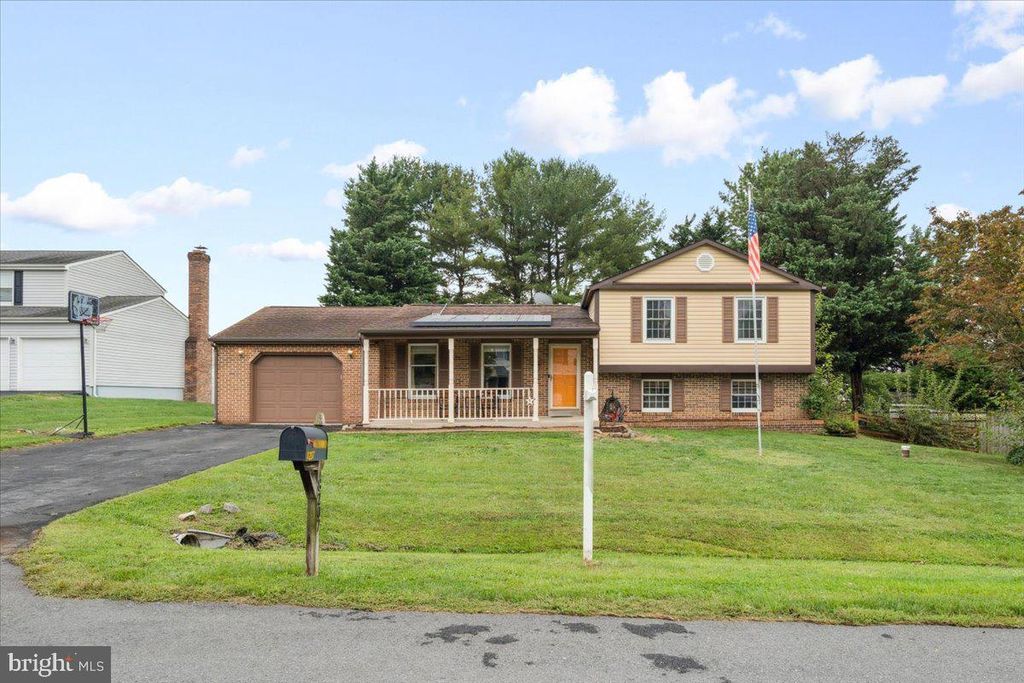8207 REVEILLE CT, Walkersville, MD 21793