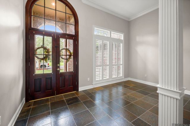 18933 Vignes Lake Ave, Baton Rouge, LA 70817