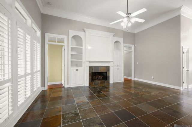 18933 Vignes Lake Ave, Baton Rouge, LA 70817