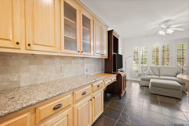 18933 Vignes Lake Ave, Baton Rouge, LA 70817