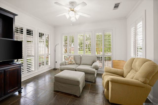 18933 Vignes Lake Ave, Baton Rouge, LA 70817