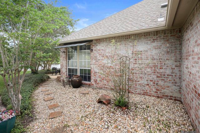 18933 Vignes Lake Ave, Baton Rouge, LA 70817