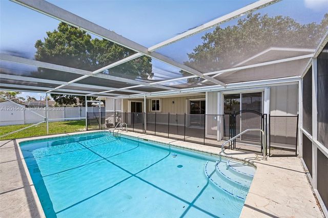 2449 SE Aneci St, Port St. Lucie, FL 34984