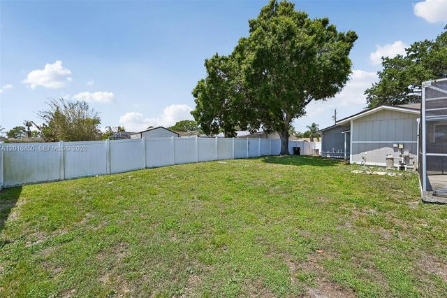 2449 SE Aneci St, Port St. Lucie, FL 34984
