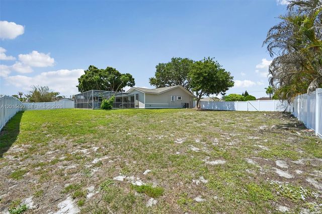 2449 SE Aneci St, Port St. Lucie, FL 34984