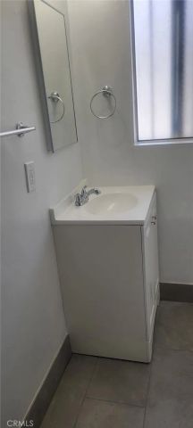 6315 8th, Los Angeles, CA 90043