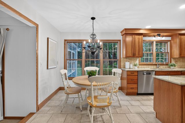 8906 138th Street Court, Apple Valley, MN 55124