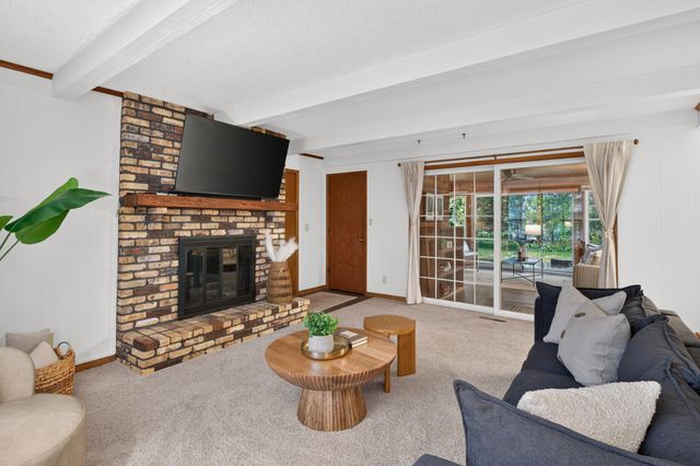 8906 138th Street Court, Apple Valley, MN 55124