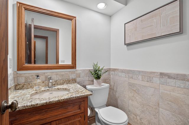 8906 138th Street Court, Apple Valley, MN 55124