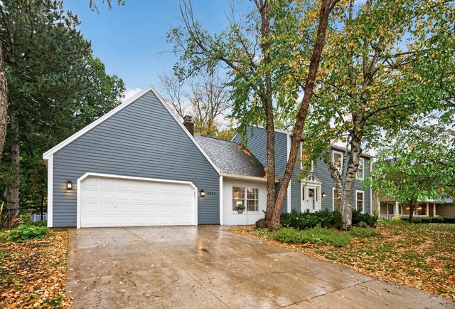 8906 138th Street Court, Apple Valley, MN 55124
