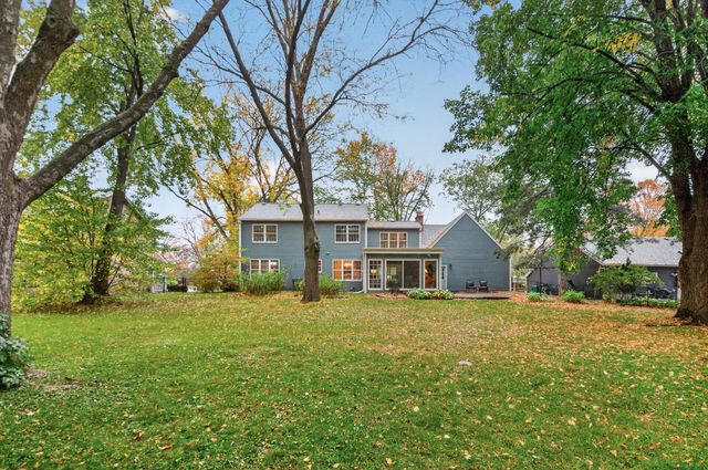 8906 138th Street Court, Apple Valley, MN 55124
