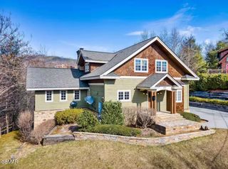 415 Matterhorn Drive, Gatlinburg, TN 37738