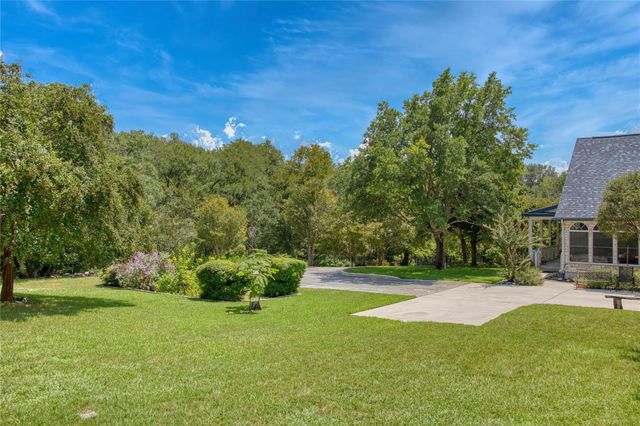 107 Stageline DR, Kyle, TX 78640