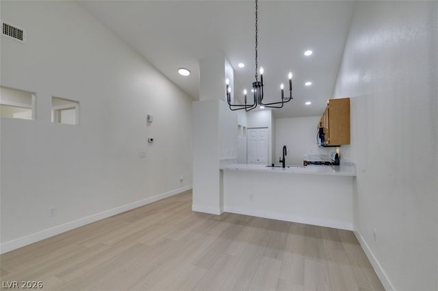 9712 Fionna Lane 102, Las Vegas, NV 89129