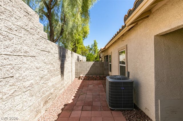 9712 Fionna Lane 102, Las Vegas, NV 89129