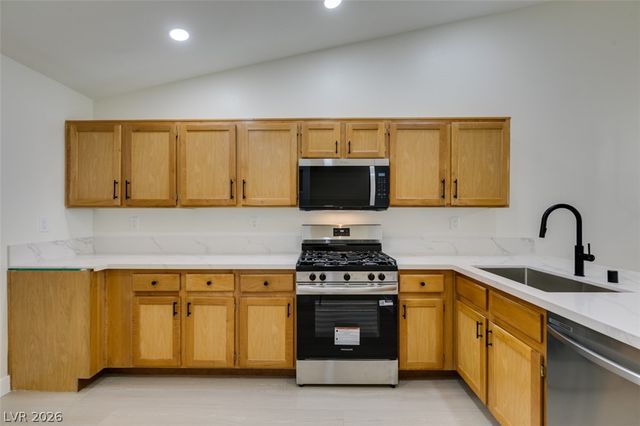 9712 Fionna Lane 102, Las Vegas, NV 89129