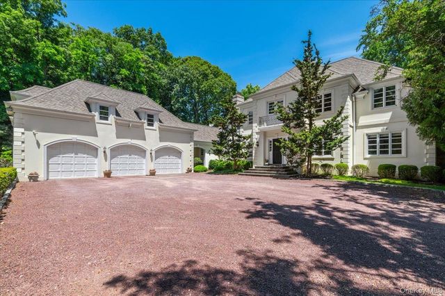 11 Oak Hill Road, Lloyd Harbor, NY 11743