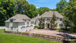 11 Oak Hill Road, Lloyd Harbor, NY 11743