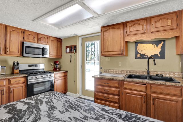 7536 Lindenwood Drive, Indianapolis, IN 46227