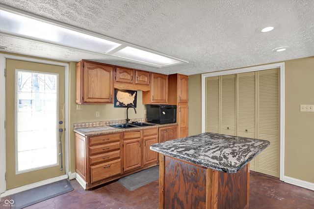 7536 Lindenwood Drive, Indianapolis, IN 46227