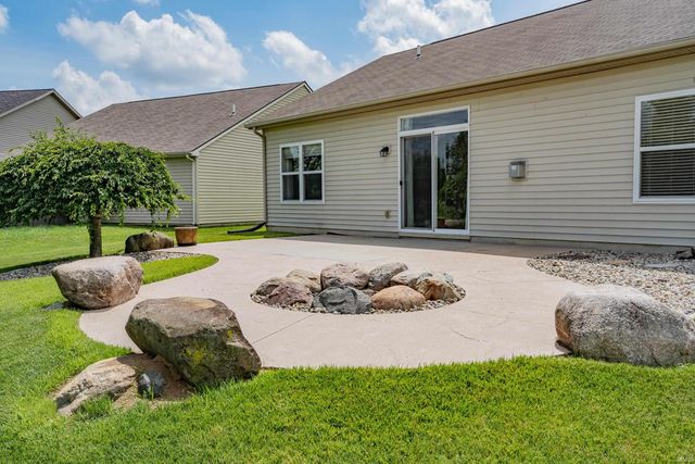 12002 Shearwater Run, Fort Wayne, IN 46845