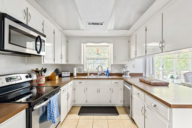 906 Wimbledon Drive, Dothan, AL 36305