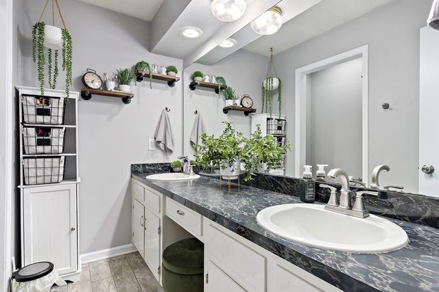 906 Wimbledon Drive, Dothan, AL 36305