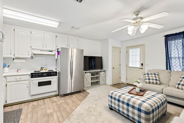 906 Wimbledon Drive, Dothan, AL 36305