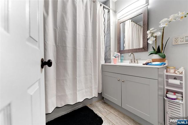 132 Jerome Place, Bloomfield, NJ 07003