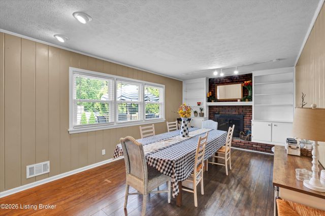 6904 Bellcrest Ct, Louisville, KY 40291