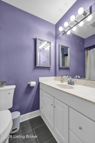 6904 Bellcrest Ct, Louisville, KY 40291