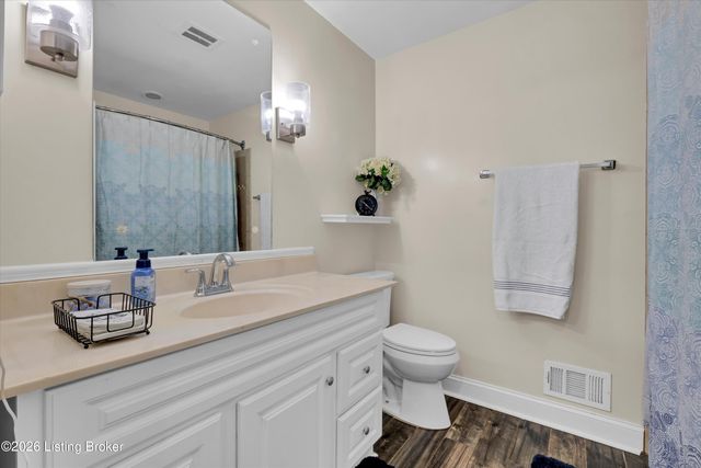 6904 Bellcrest Ct, Louisville, KY 40291