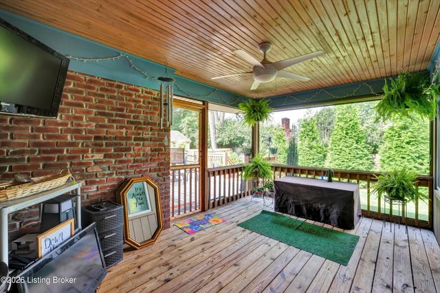 6904 Bellcrest Ct, Louisville, KY 40291