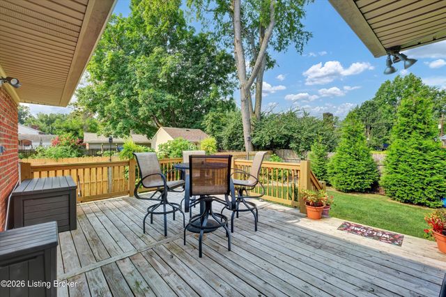 6904 Bellcrest Ct, Louisville, KY 40291