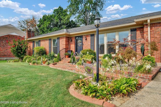 6904 Bellcrest Ct, Louisville, KY 40291