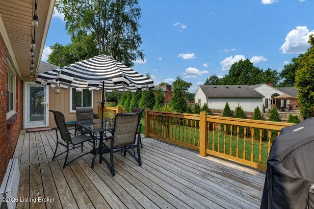 6904 Bellcrest Ct, Louisville, KY 40291