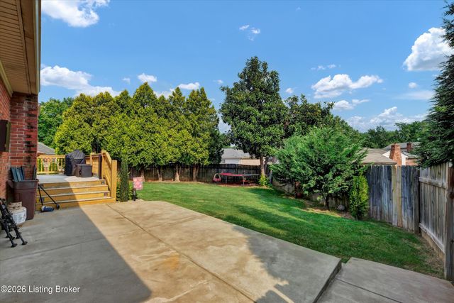 6904 Bellcrest Ct, Louisville, KY 40291