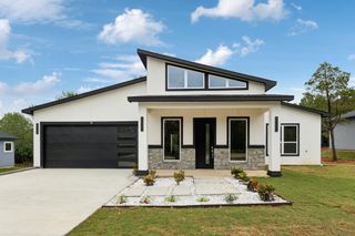 114 Heleakala DR, Bastrop, TX 78602