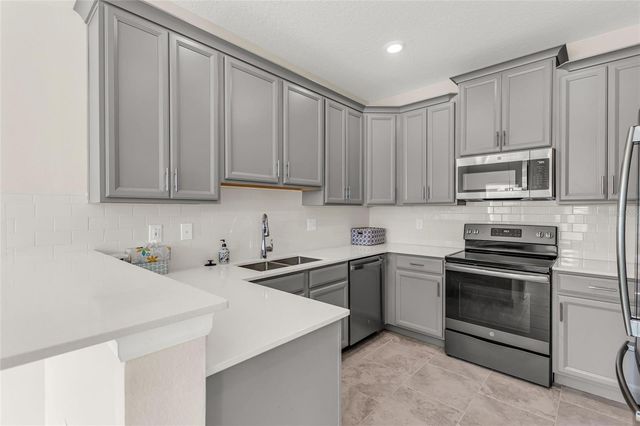 1000 BLACKWOLF RUN ROAD, Davenport, FL 33896