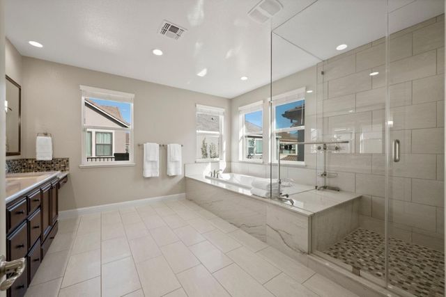 6752 Grasshopper Avenue, Newark, CA 94560