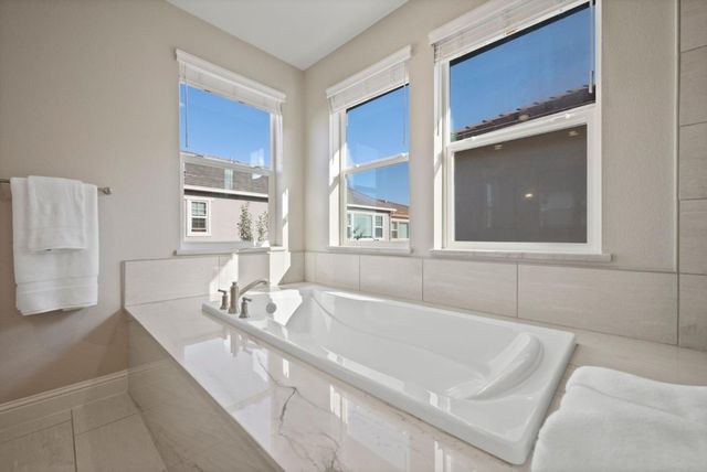 6752 Grasshopper Avenue, Newark, CA 94560