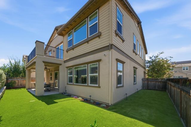 6752 Grasshopper Avenue, Newark, CA 94560